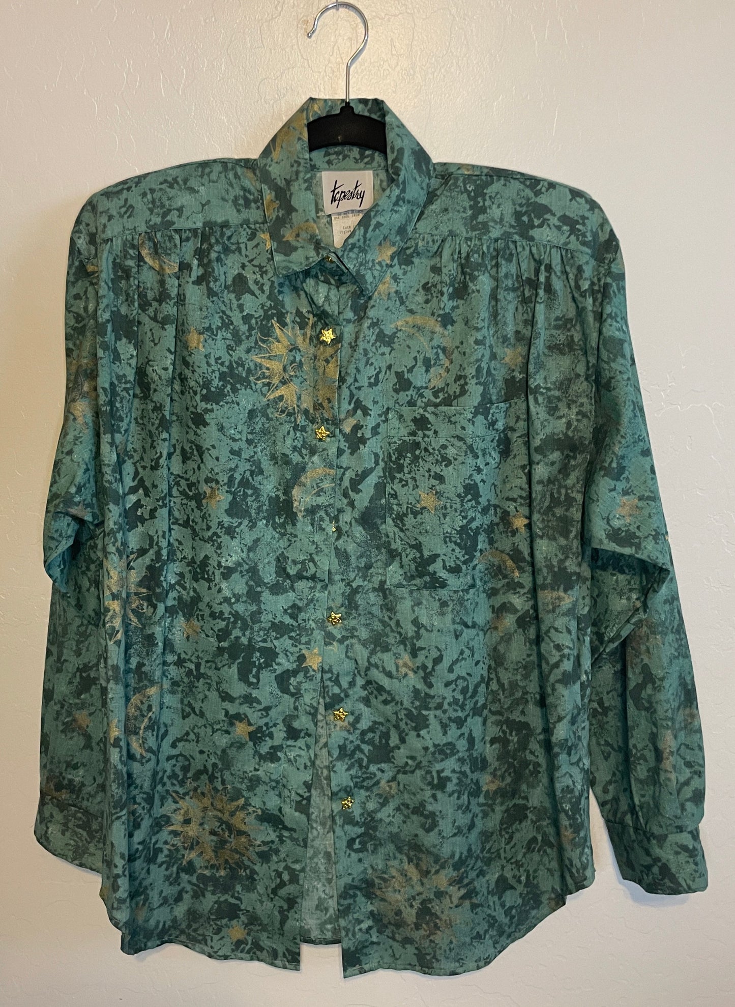 NWT Vintage Coral Long Sleeve Tapestry