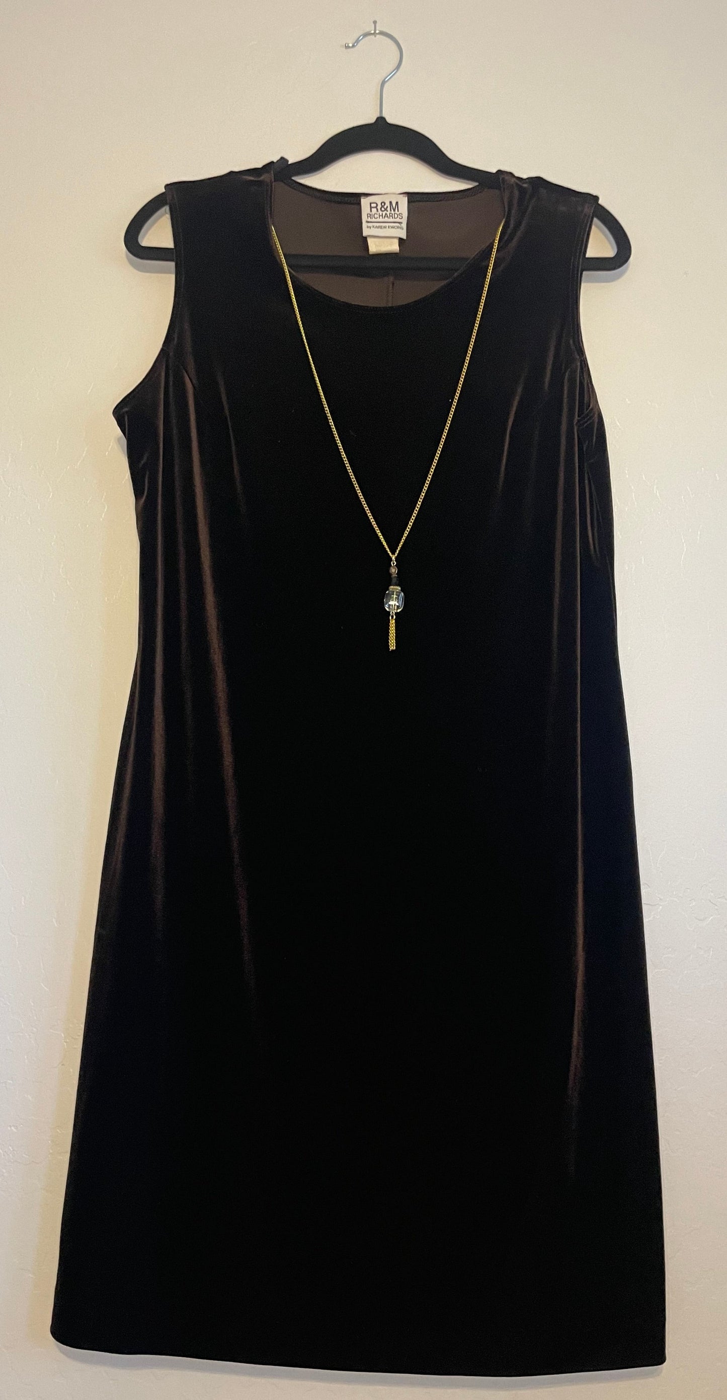Vintage Dark Brown Velvet Dress with Necklace
